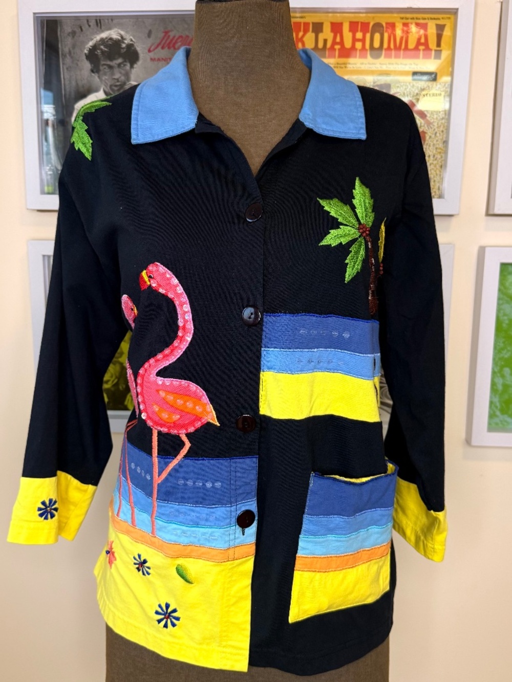 Vintage 90s Flamingo Embroidered Shirt – Tropical Statement Button Up